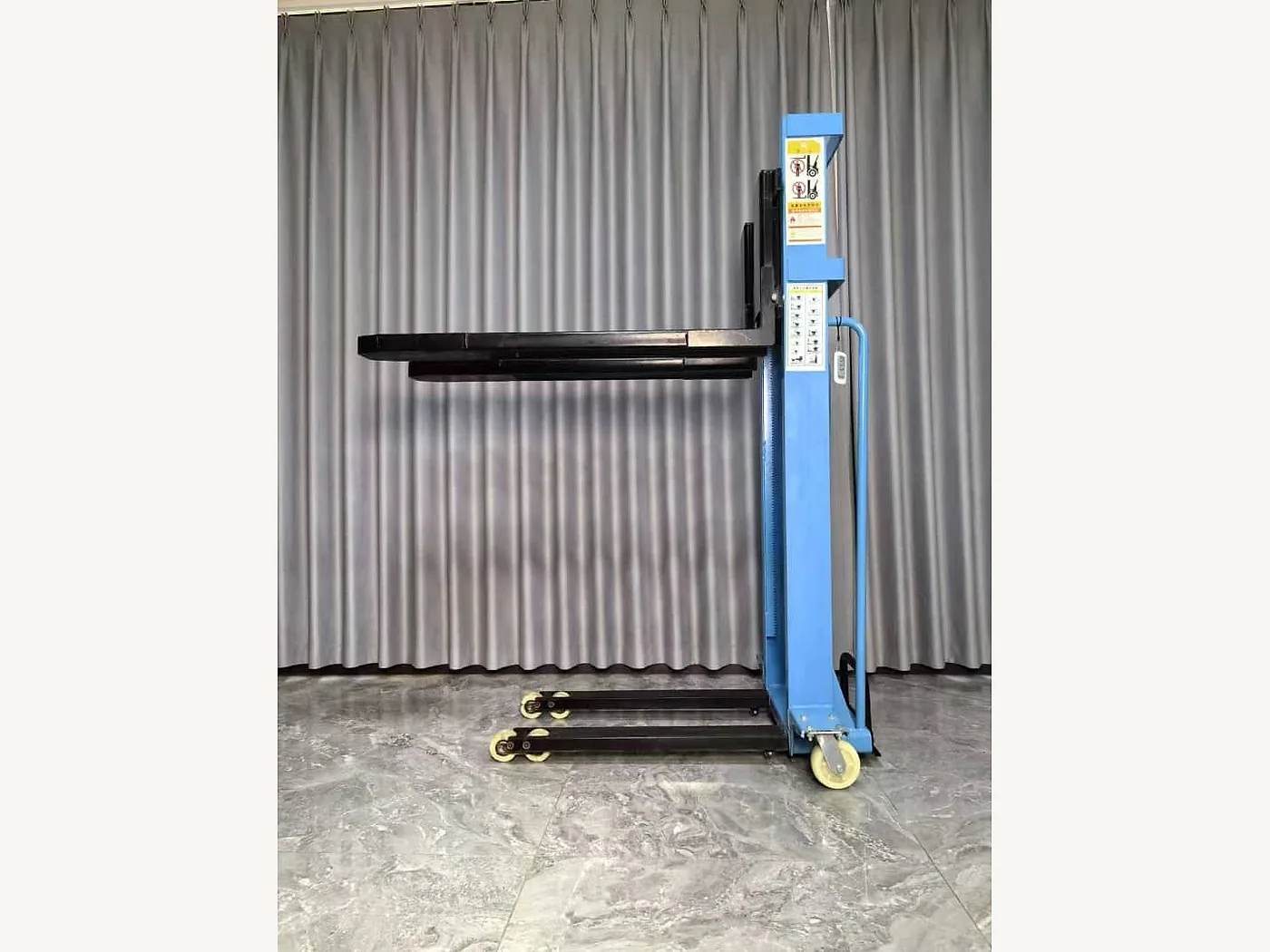 Apilador compacto transportable 3
